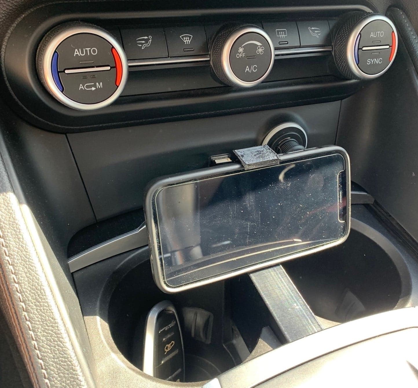 Compact-Phone Console Holder